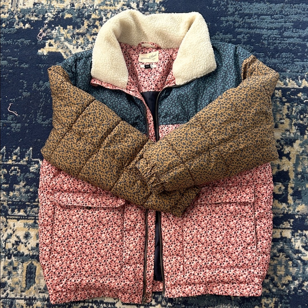 Universal Thread Multicolor Puffer Jacket